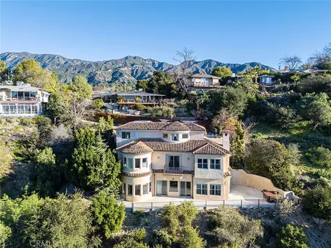 4430 Rosebank, La Canada Flintridge, CA 91011