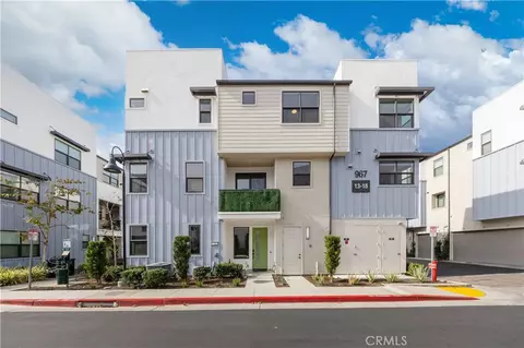 967 N Divino Privado #13, Ontario, CA 91764