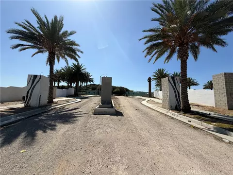 7570 Spencer Ct, Riverside, CA 92506 photo 2