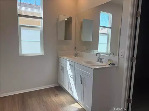 Bath - 40718 Melrose Dr, Temecula, CA 92591 photo 3 of 3