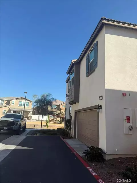 Exterior - 40718 Melrose Dr, Temecula, CA 92591 photo 8 of 10