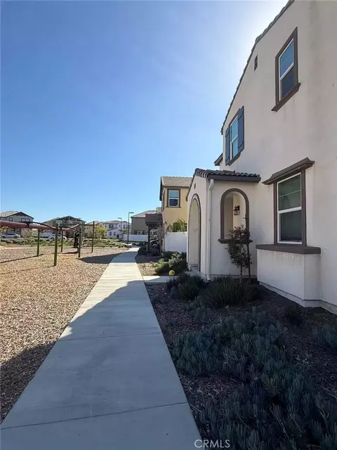 Exterior - 40718 Melrose Dr, Temecula, CA 92591 photo 6 of 10