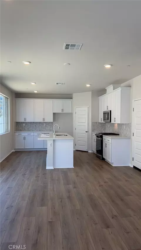 Kitchen - 40718 Melrose Dr, Temecula, CA 92591 photo 1 of 3
