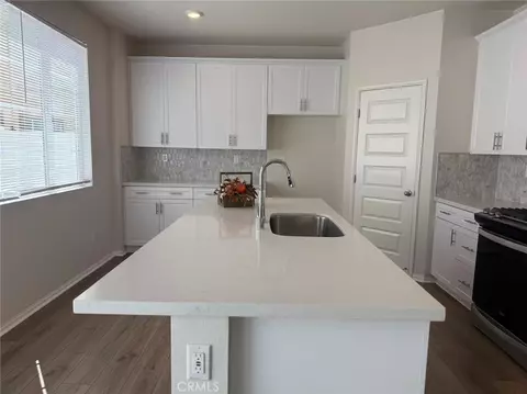 Kitchen - 40718 Melrose Dr, Temecula, CA 92591 photo 3 of 3