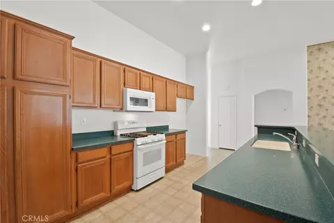 Kitchen - 8910 Newcastle, Hesperia, CA 92344 photo 3 of 3