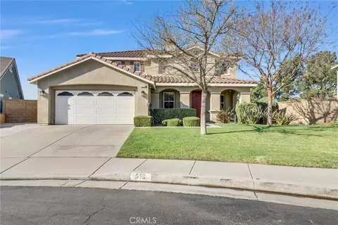 519 Cedarbrook Ln, Corona, CA 92879