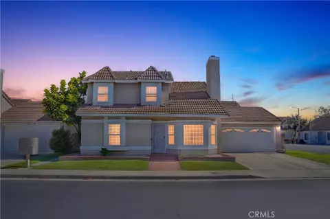 321 Burlington Cmn, Santa Ana, CA 92704