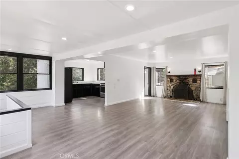 Living - 532 Sunset, Crestline, CA 92325 photo 6 of 11