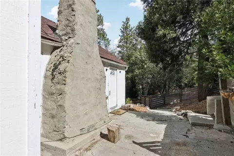 Exterior - 532 Sunset, Crestline, CA 92325 photo 3 of 4