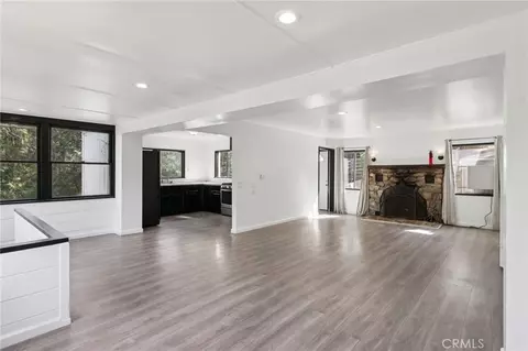 Living - 532 Sunset, Crestline, CA 92325 photo 3 of 11