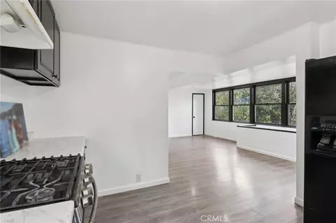 Living - 532 Sunset, Crestline, CA 92325 photo 5 of 11