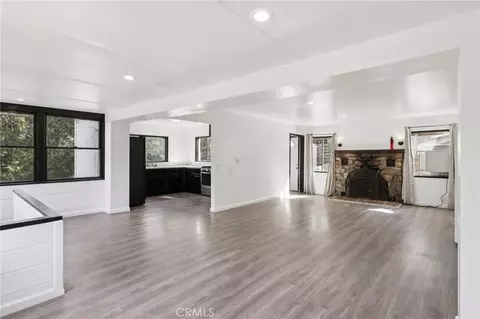 Living - 532 Sunset, Crestline, CA 92325 photo 9 of 11