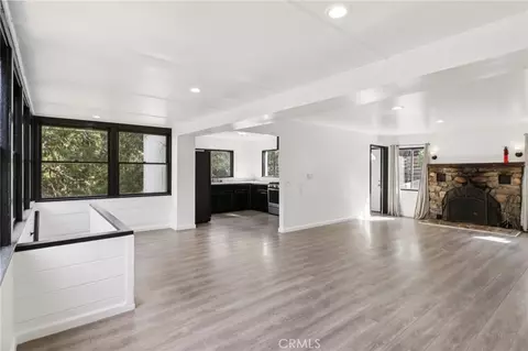 Living - 532 Sunset, Crestline, CA 92325 photo 8 of 11