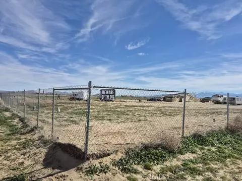 46318 E 80th St, Lancaster, CA 93535
