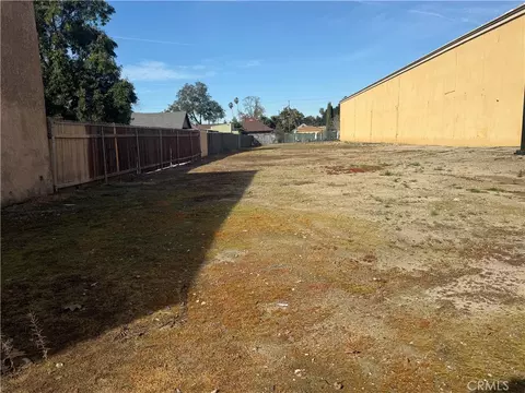 949 Garey Ave, Pomona, CA 91768