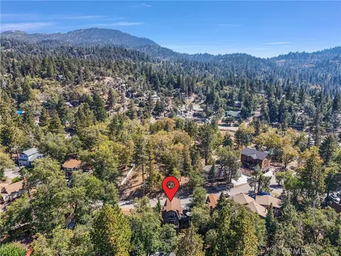 View/Area - 32794 Cougar Ln, Arrowbear, CA 92382 photo 4 of 7
