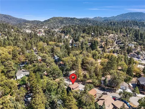View/Area - 32794 Cougar Ln, Arrowbear, CA 92382 photo 5 of 7