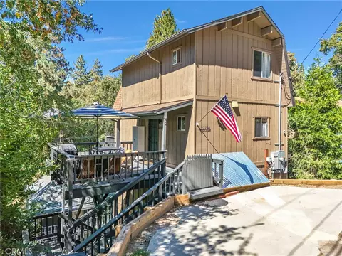 32794 Cougar Ln, Arrowbear, CA 92382