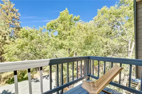 Exterior - 32794 Cougar Ln, Arrowbear, CA 92382 photo 5 of 14
