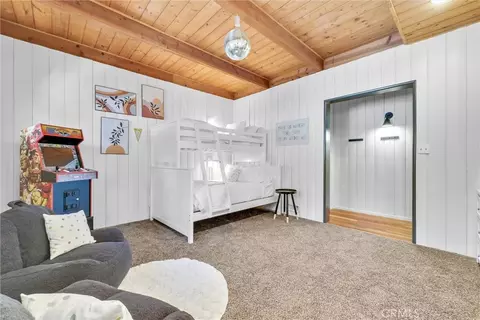 Bedroom - 32794 Cougar Ln, Arrowbear, CA 92382 photo 6 of 7