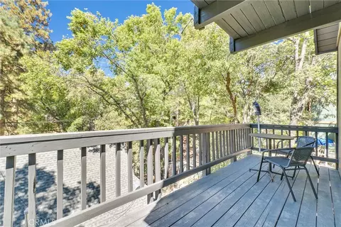Exterior - 32794 Cougar Ln, Arrowbear, CA 92382 photo 6 of 14