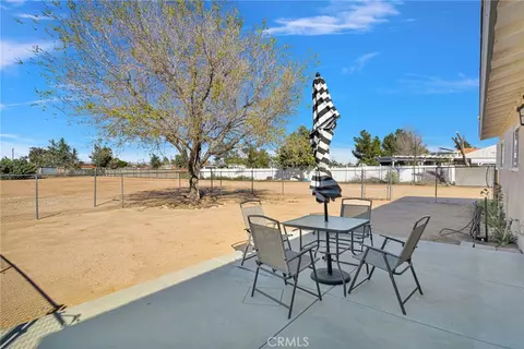 Exterior - 16020 Lime, Hesperia, CA 92345 photo 4 of 8