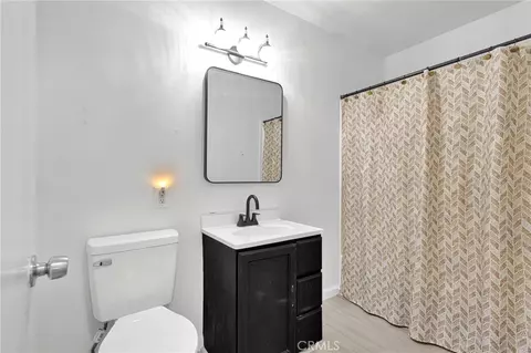 Bath - 16020 Lime, Hesperia, CA 92345 photo 1 of 3