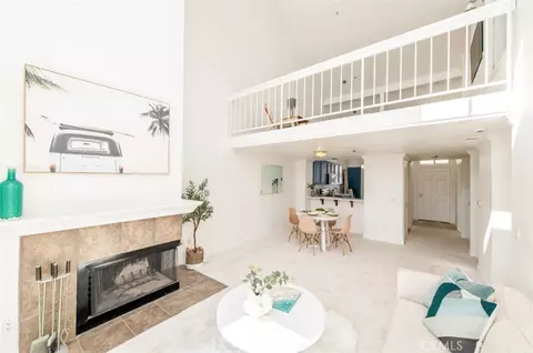 20301 Bluffside Cir #D401, Huntington Beach, CA 92646