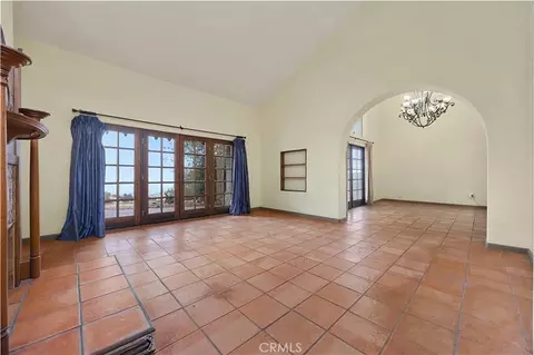 Living - 30721 Condor Pl, Tehachapi, CA 93561 photo 1 of 5