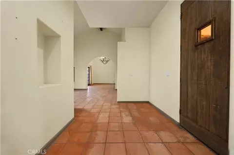Entry Way - 30721 Condor Pl, Tehachapi, CA 93561 photo 1 of 2