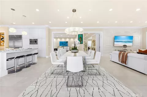Dining - 123 Calderon, Irvine, CA 92618 photo 1 of 3
