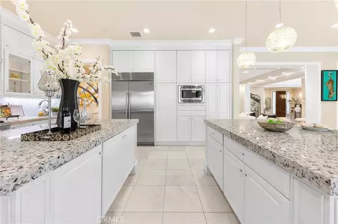 Kitchen - 123 Calderon, Irvine, CA 92618 photo 4 of 7