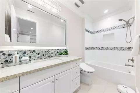 Bath - 123 Calderon, Irvine, CA 92618 photo 8 of 8