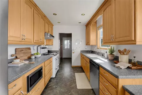 Kitchen - 806 E I, Ontario, CA 91764 photo 1 of 2