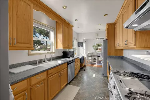 Kitchen - 806 E I, Ontario, CA 91764 photo 2 of 2