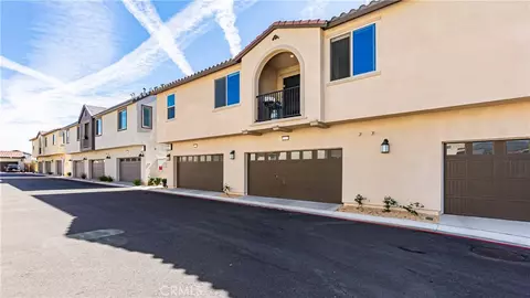 16651 Snowdrop #1, Fontana, CA 92336