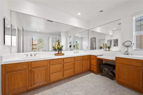 Bath - 9 Preston, Irvine, CA 92618 photo 4 of 8