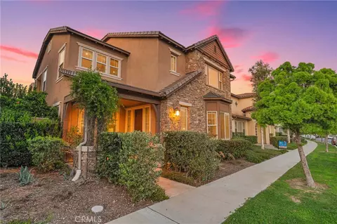 220 Barnes Rd, Tustin, CA 92782