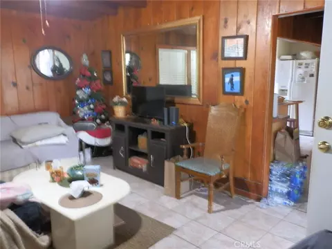 Living - 7731 Inca Trl, Yucca Valley, CA 92284 photo 2 of 2
