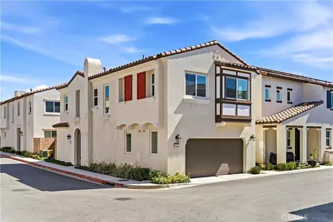 335 Carson Ct, Rialto, CA 92376
