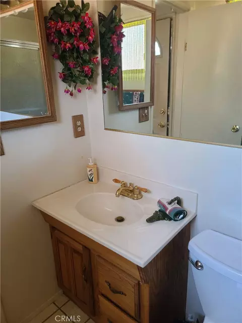 Bath - 970 D Ln, Big Bear City, CA 92314 photo 1 of 7