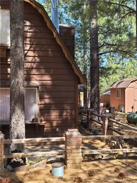 Exterior - 970 D Ln, Big Bear City, CA 92314 photo 1 of 4