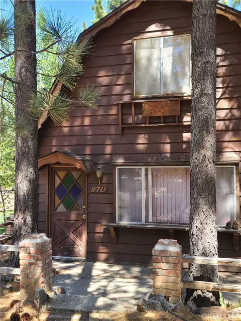 970 D Ln, Big Bear City, CA 92314