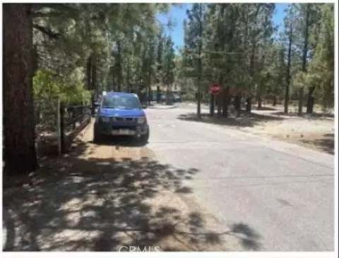 Exterior - 970 D Ln, Big Bear City, CA 92314 photo 4 of 4