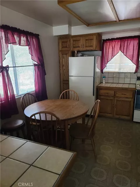 Kitchen - 970 D Ln, Big Bear City, CA 92314 photo 4 of 4