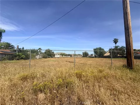 1666 E Rider, Perris, CA 92571 photo 3