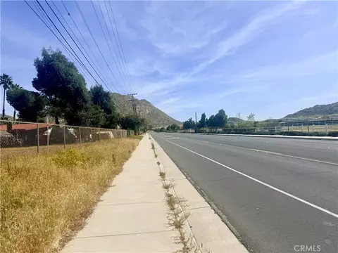 1666 E Rider, Perris, CA 92571 photo 4