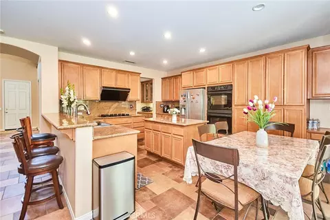 Kitchen - 12430 Split Rein, Rancho Cucamonga, CA 91739 photo 2 of 2