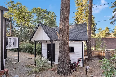 Exterior - 1056 Eagle Rd, Wrightwood, CA 92397 photo 11 of 19