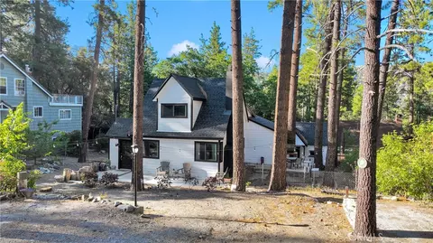 Exterior - 1056 Eagle Rd, Wrightwood, CA 92397 photo 18 of 19
